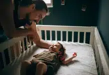 Bébé qui pleure ? Comment le calmer ?