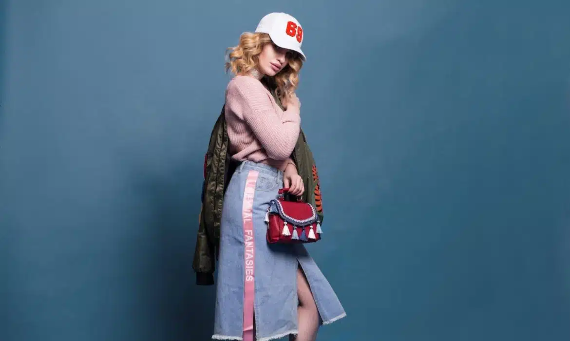 Les incontournables de la mode de cette saison : imprimés, coupes et couleurs à ne pas manquer
