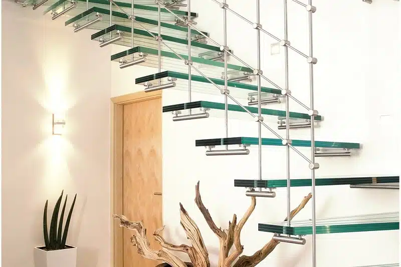 Créer son escalier en métal et bois: les astuces à connaître