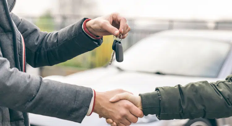 Quel papier faut-il pour vendre une voiture pour Pièce?