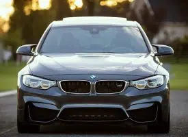 Une voiture de société doit impérativement être assurée